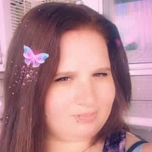 Meet your Posher, Holly